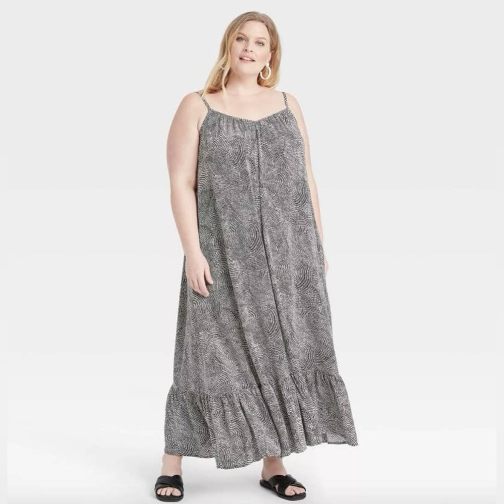 Plus Size - Picture 11 of 11